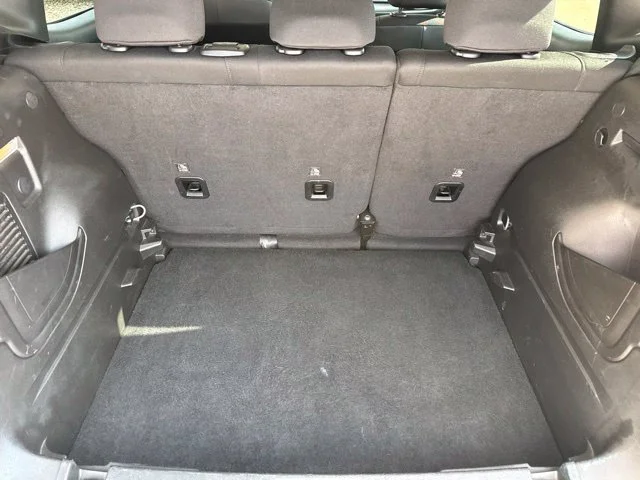 Certified Used 2023 Blue Jeep Latitude image 34