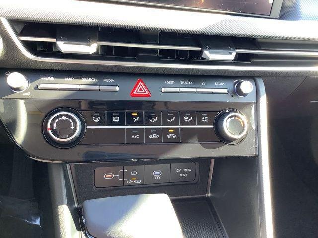 New 2026 Abyss Black Hyundai SE image 26