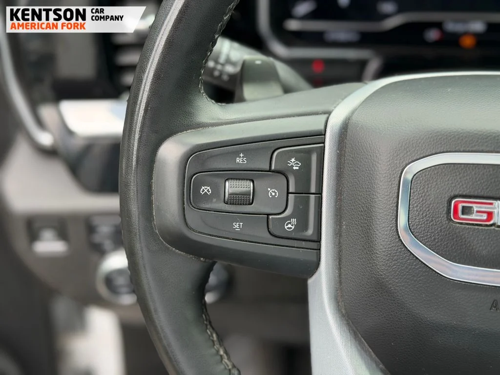 Used 2024 White GMC Elevation image 16