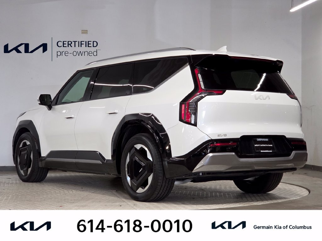 Used 2024 White Kia Land image 10