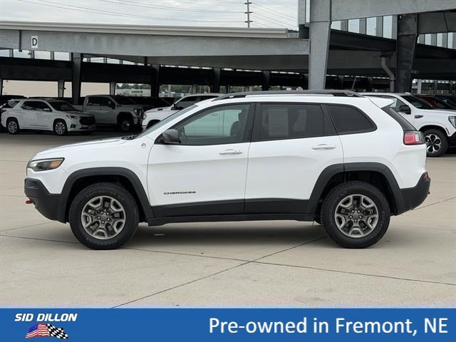 Used 2019 Bright White Clearcoat Jeep Trailhawk image 8