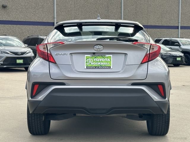 Used 2020 Silver Toyota XLE image 4