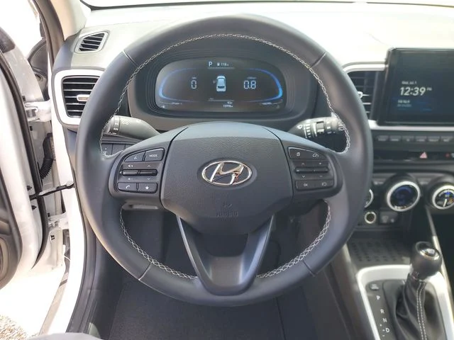 Used 2025 White Hyundai Limited image 18