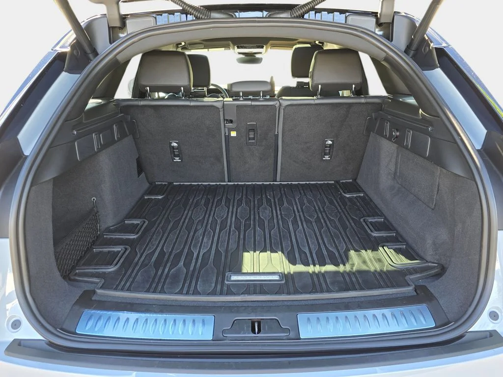 Certified Used 2025 Gray Land Rover Dynamic SE image 12