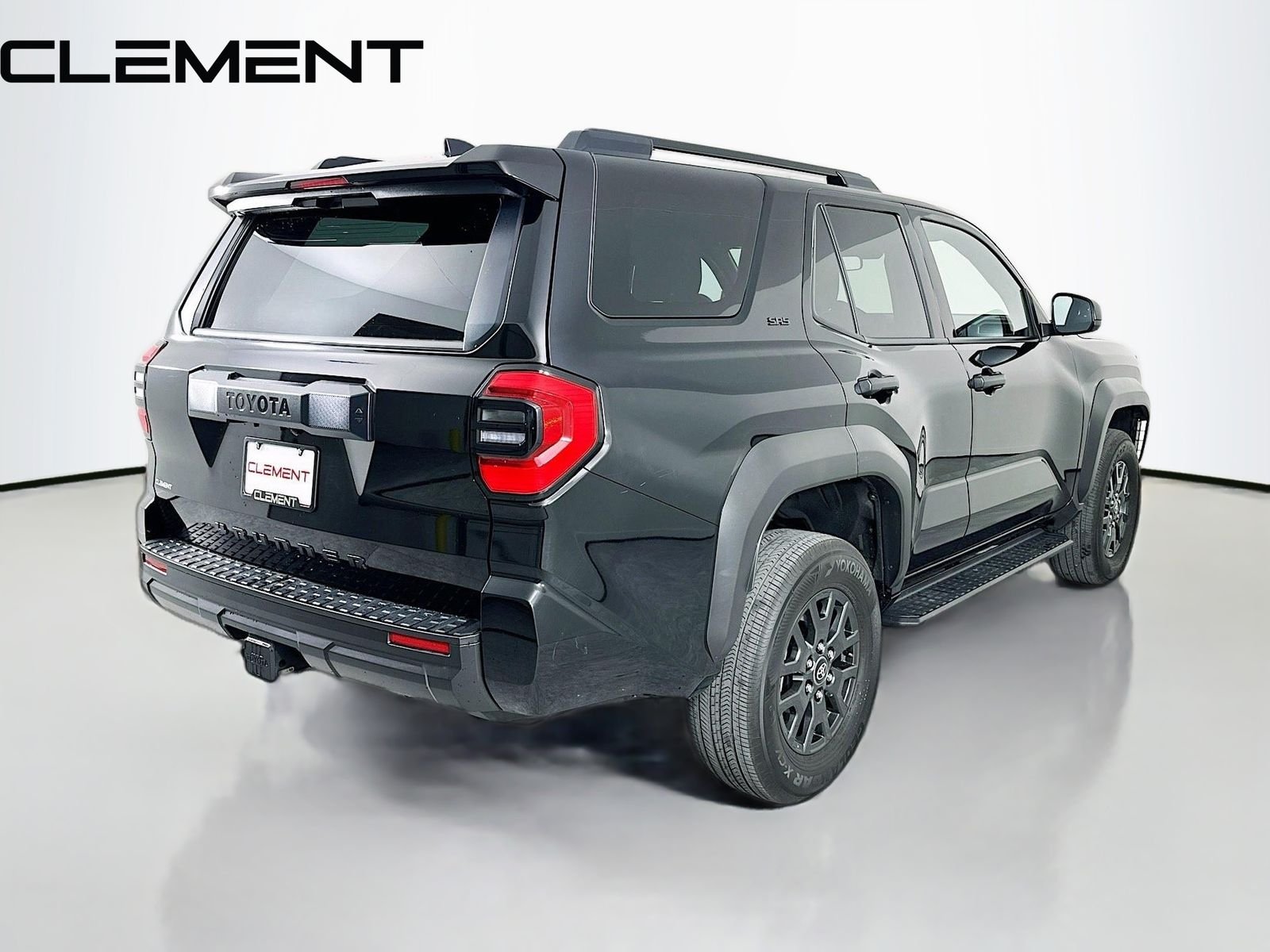 2025 Toyota 4Runner SR5 - Photo 7
