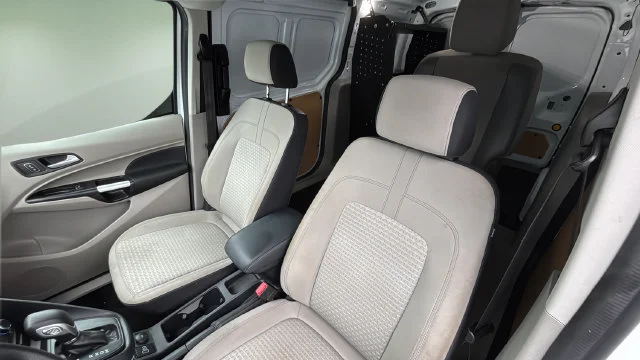 Used 2023 Frozen White Ford XLT image 19