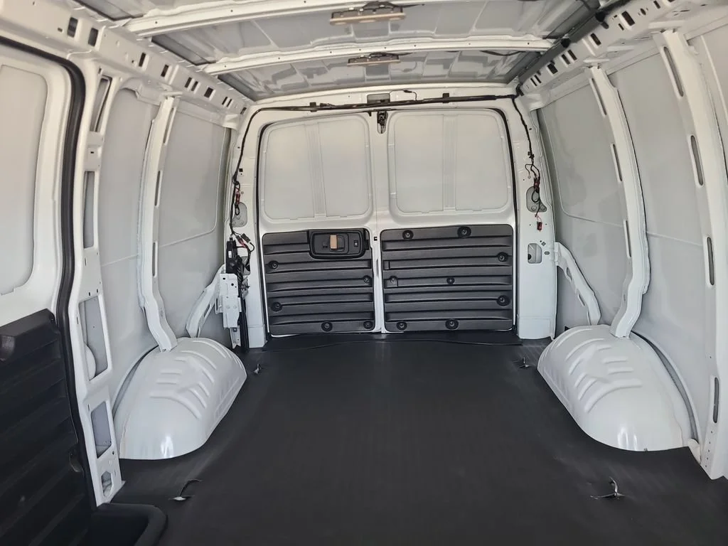 New 2026 Summit White GMC Work Van image 9