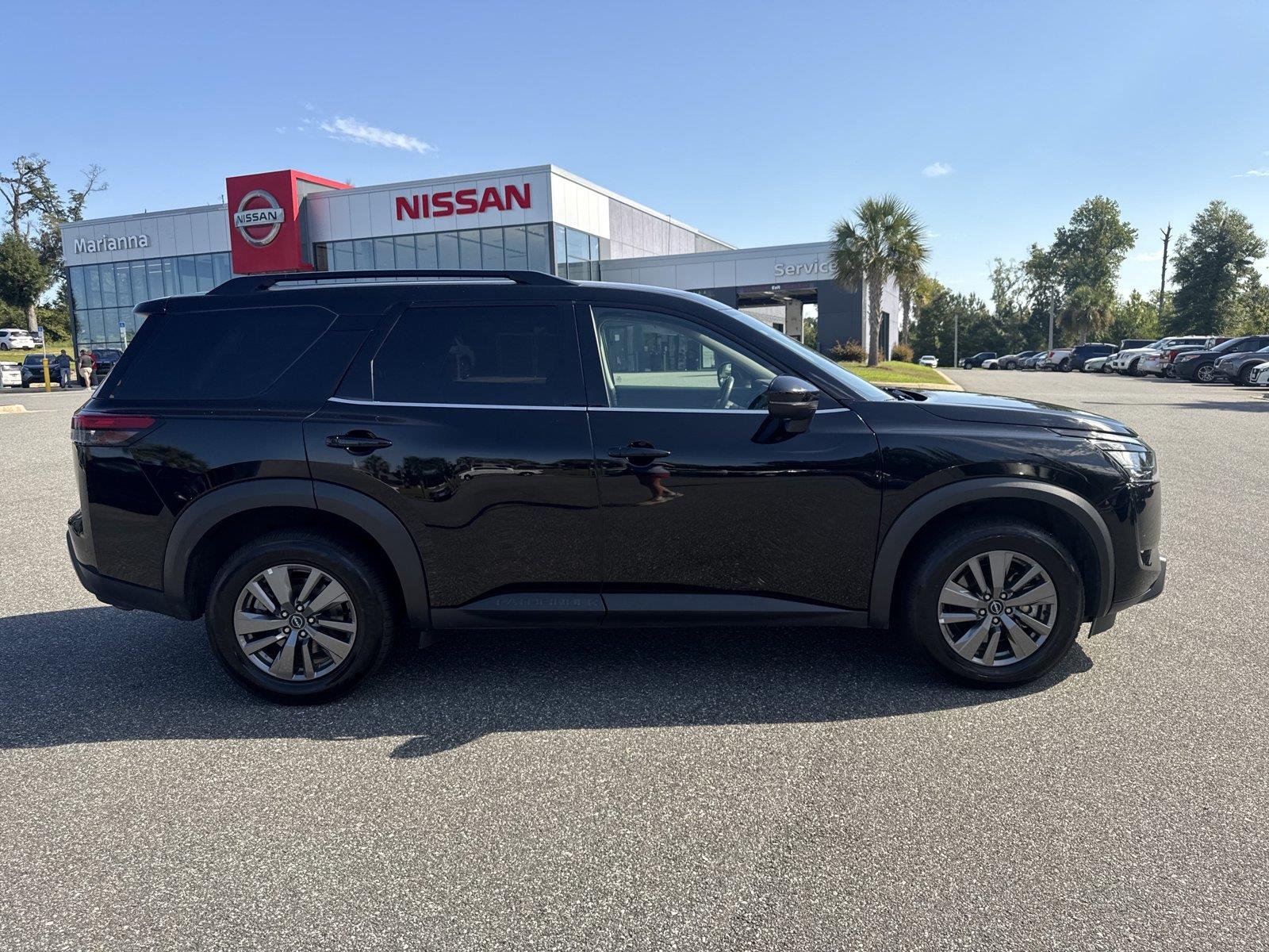 Used 2024 Super Black Nissan SV image 3
