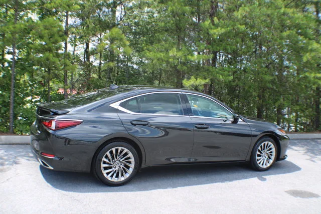 Used 2024 Obsidian Lexus ES 350 Ultra Luxury image 2