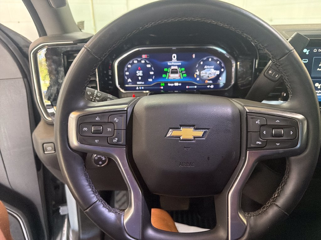 Used 2024 Gray Chevrolet LT image 17