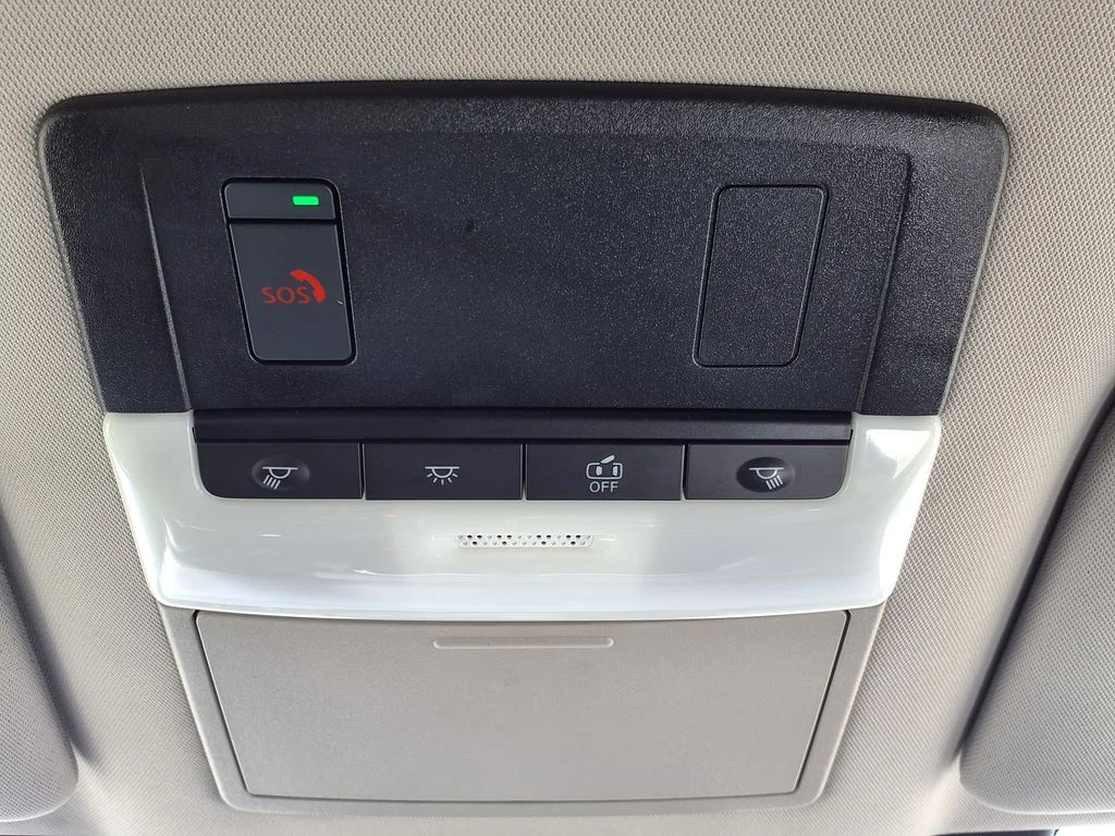Used 2025 Blue Nissan SV image 30