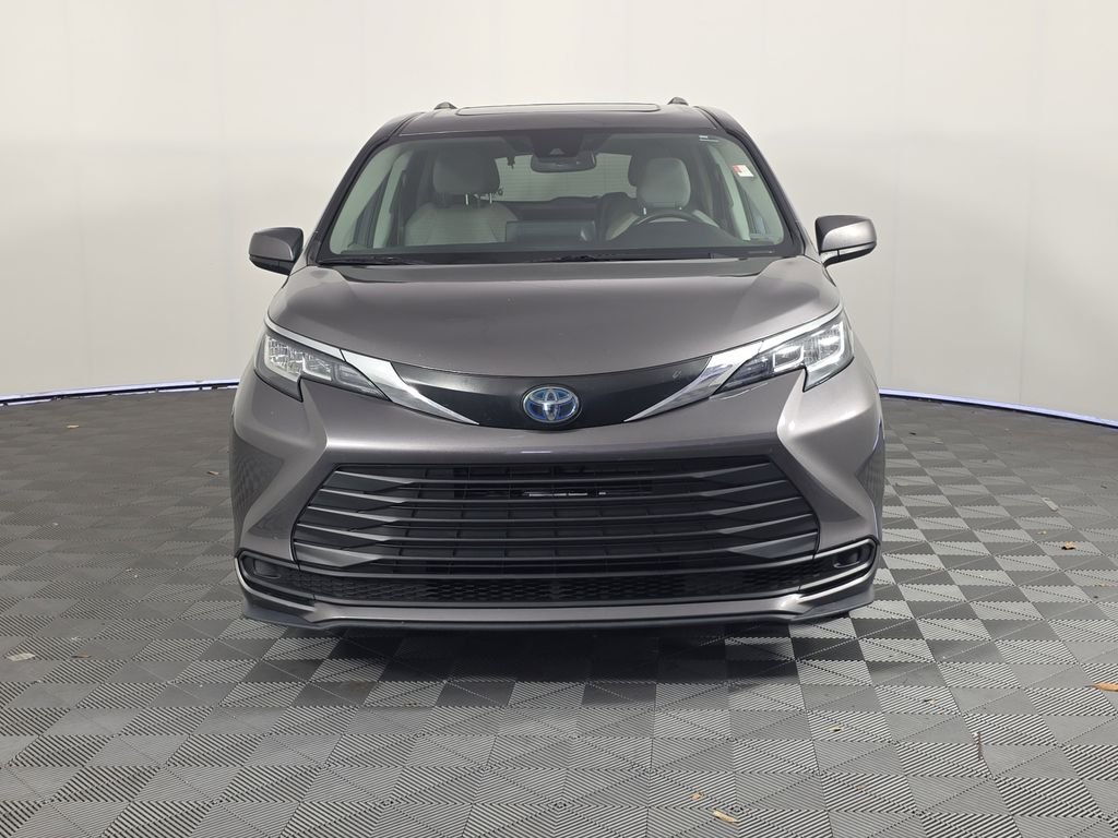 Used 2021 Gray Toyota LE image 10