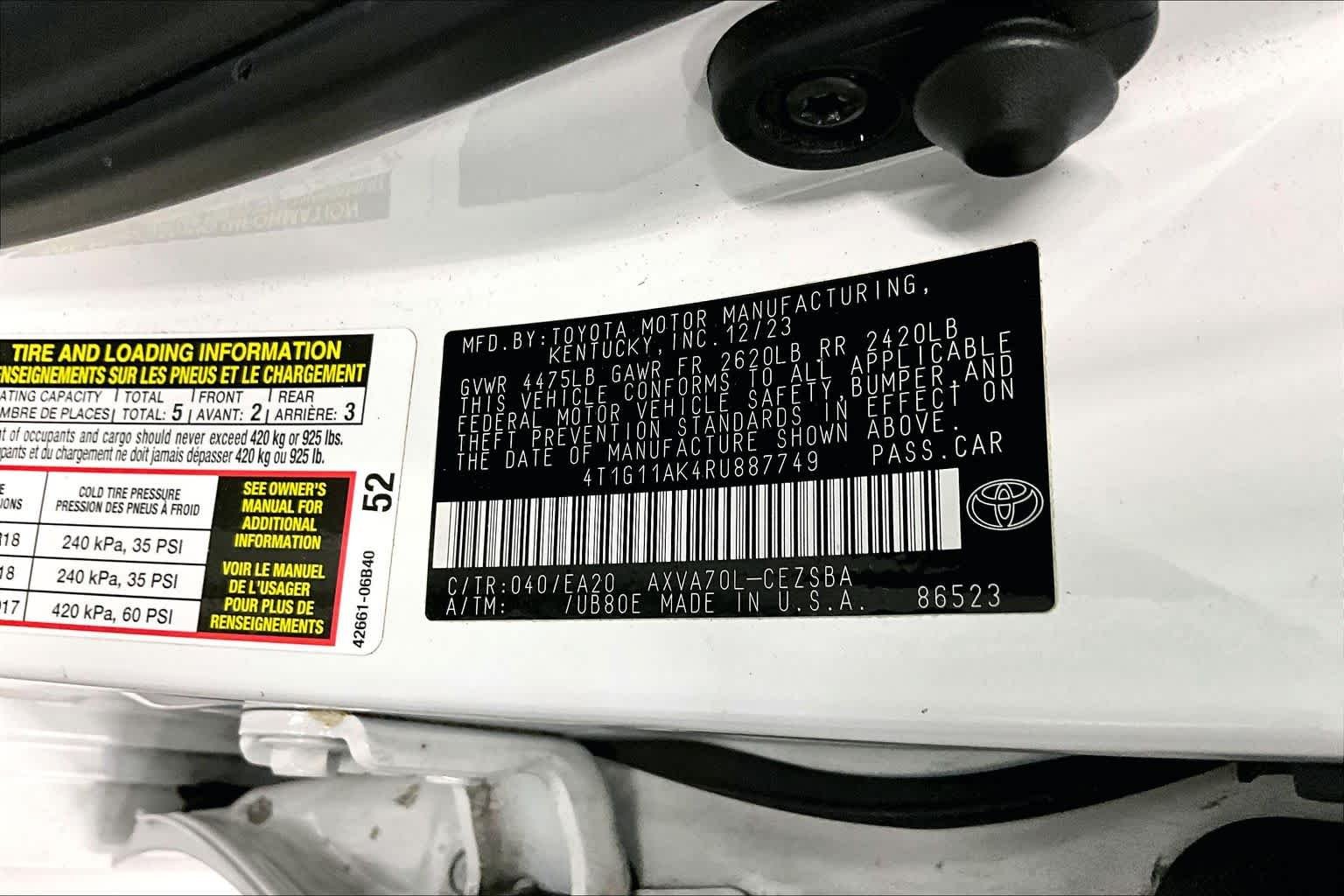 Used 2024 Ice Cap Toyota SE image 36