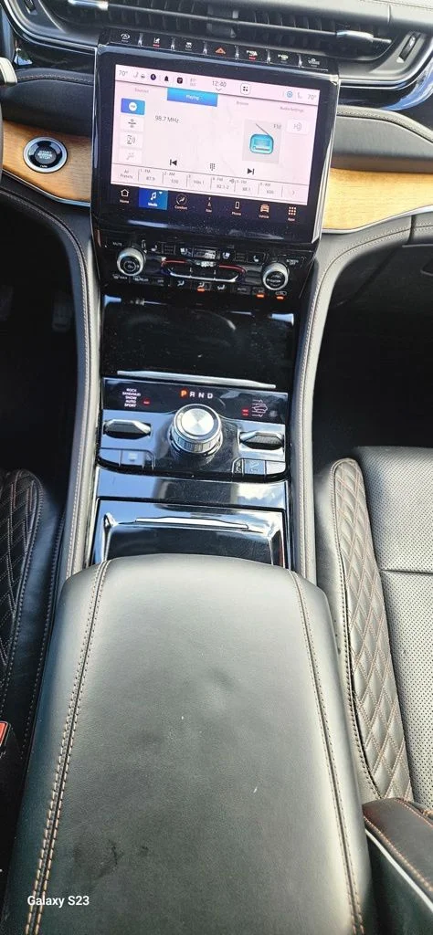 Used 2023 Gray Jeep Summit image 16