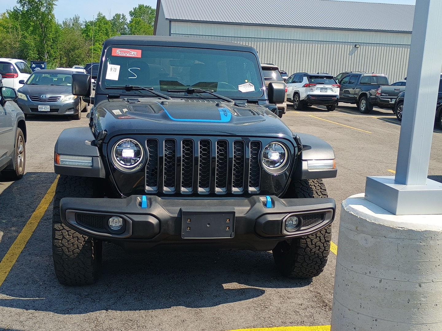 Used 2022 Black Clearcoat Jeep Unlimited Rubicon image 2