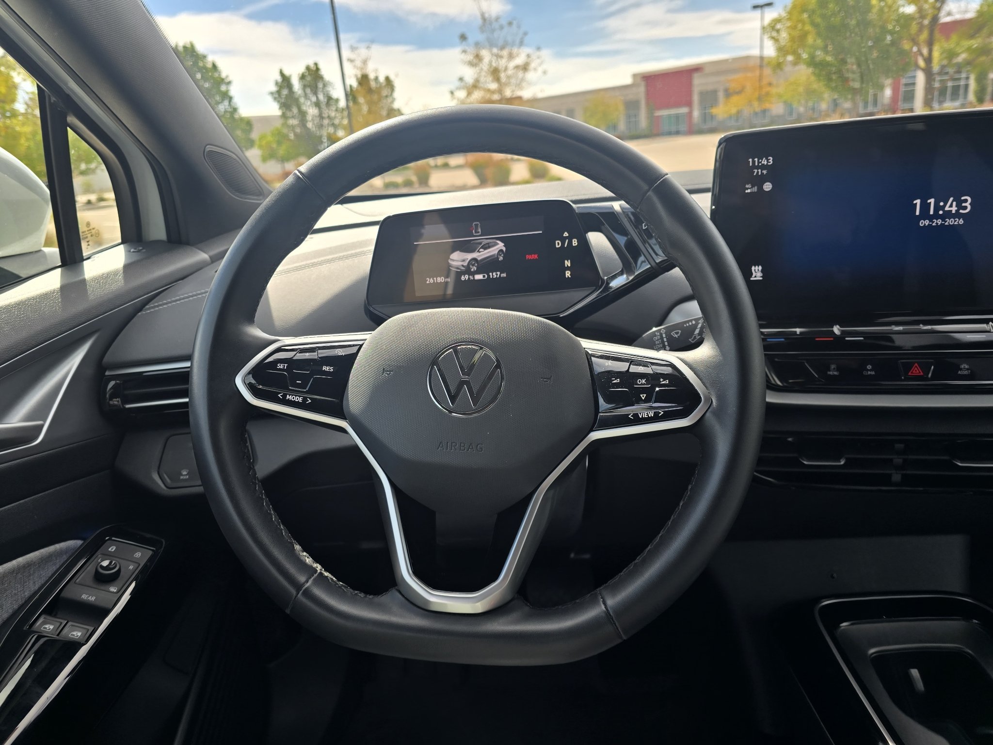 Used 2024 Pure White Volkswagen Standard image 26