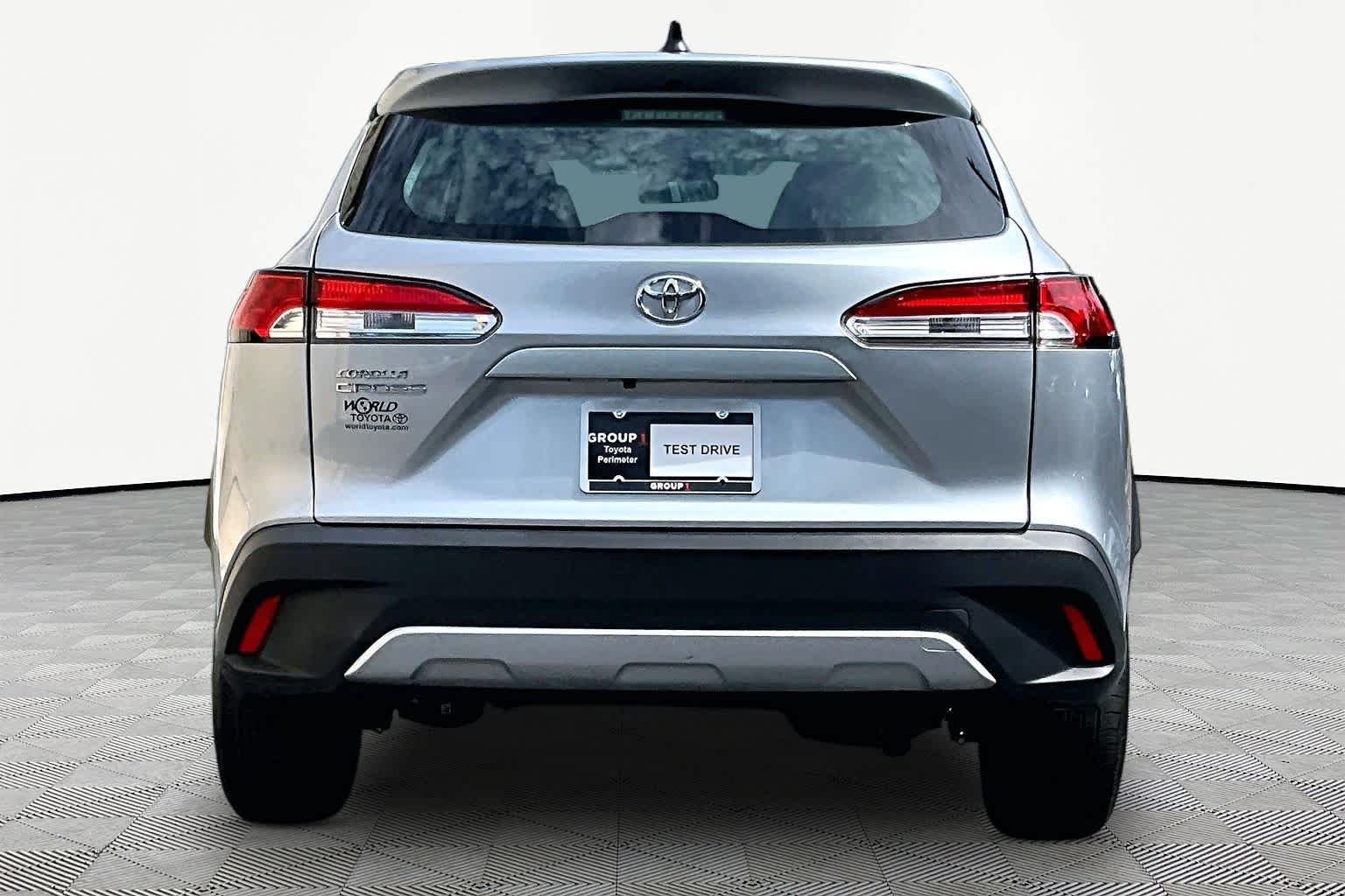 Used 2024 Sonic Silver Toyota L image 5