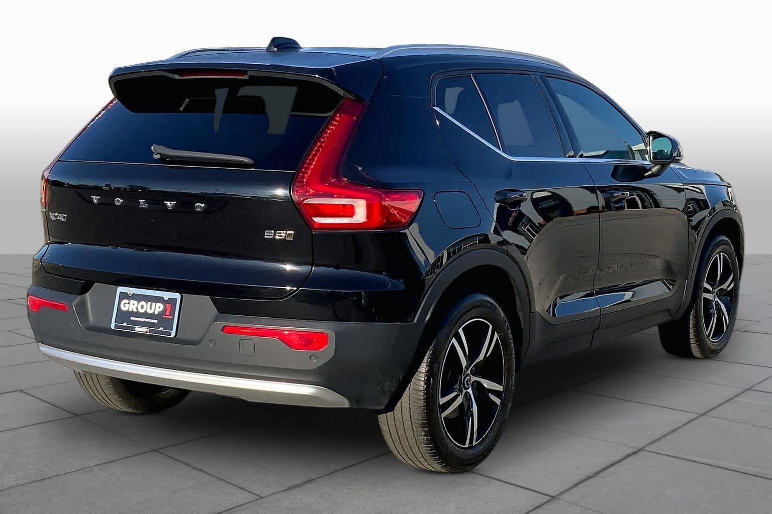 2024 Volvo XC40 Core - Photo 13