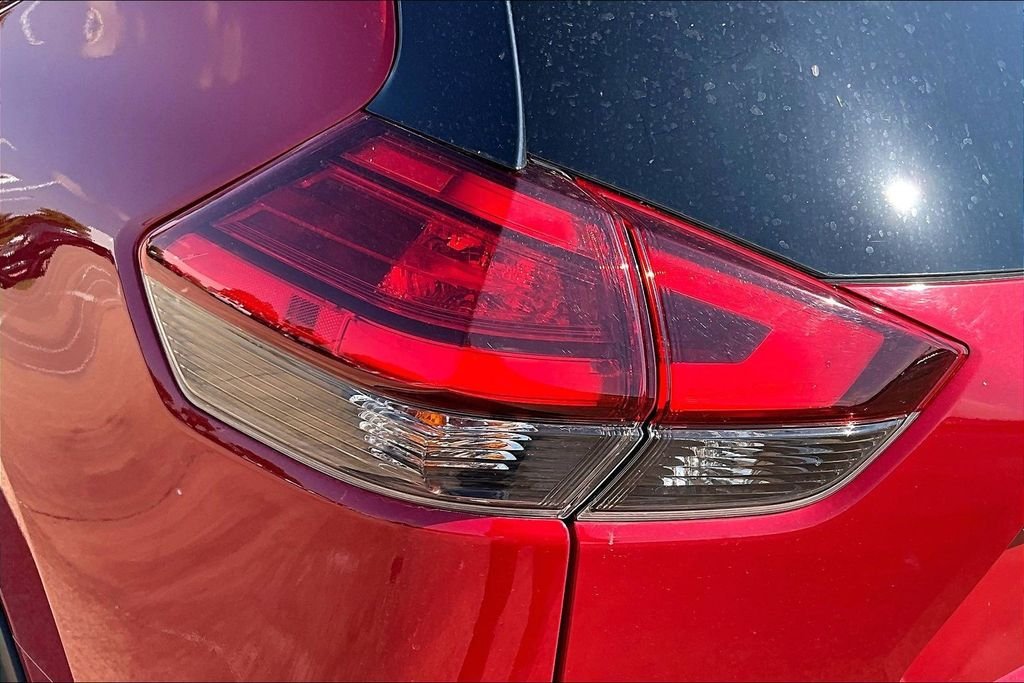 Used 2017 Red Nissan SV image 30