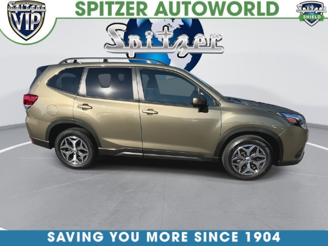 Used 2024 Brown Subaru Premium image 17