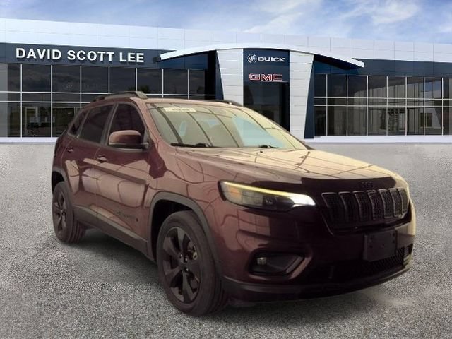 Used 2020 Velvet Red Pear Jeep Altitude image 2