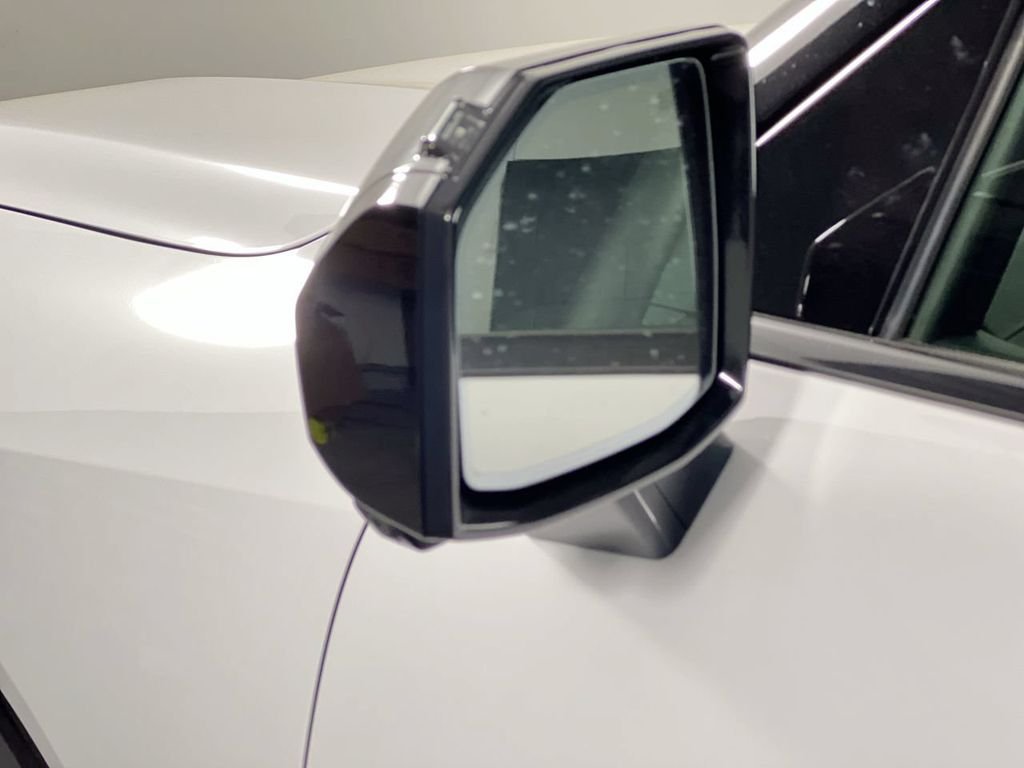 New 2027 Glacial White Pearl Kia X-Pro SX Prestige image 10