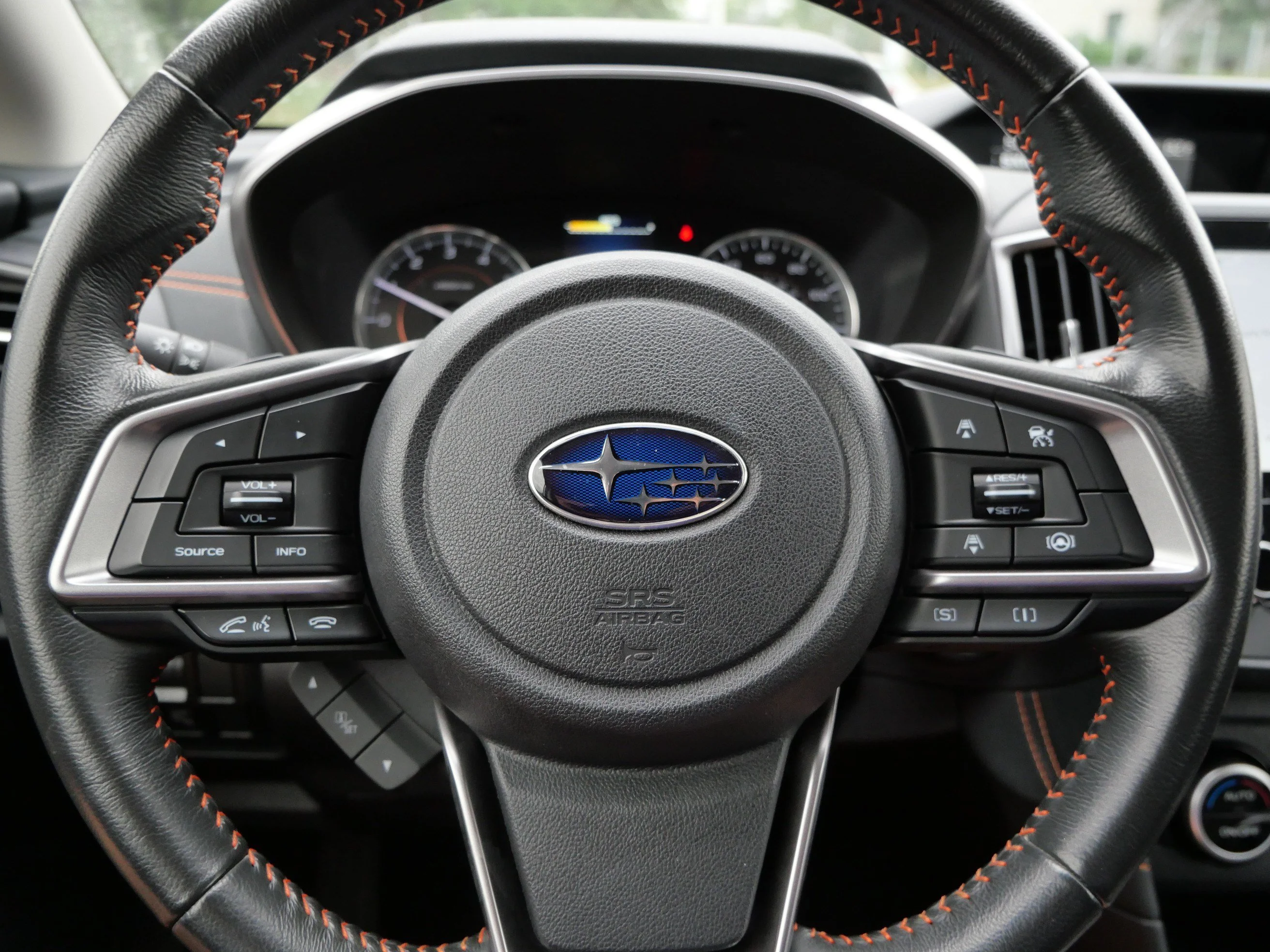 Used 2023 Ice Silver Metallic Subaru Limited image 25