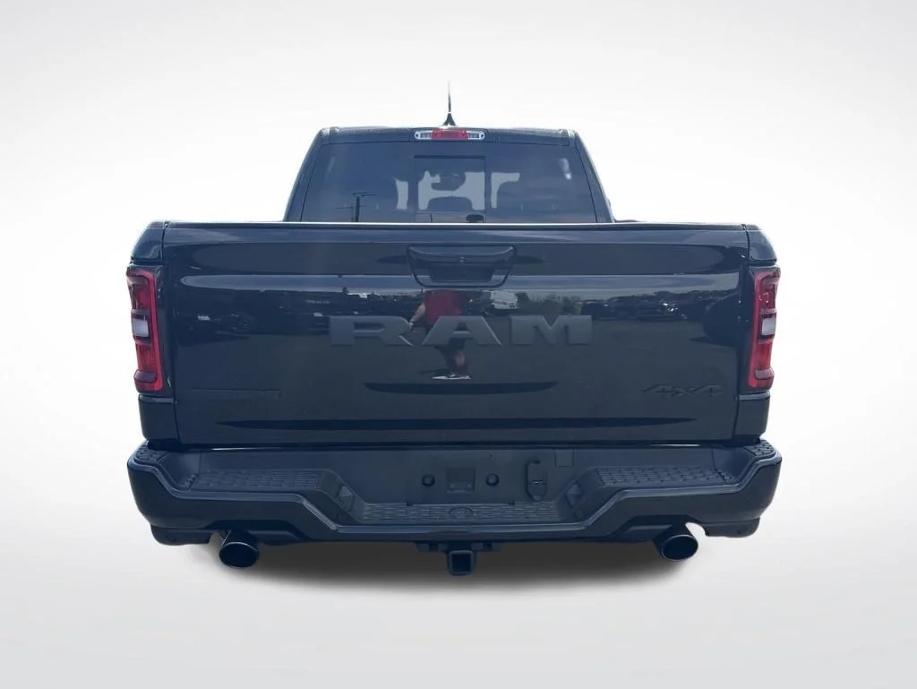 New 2026 Diamond Black Crystal Pearl-Coat Exterior Paint RAM BIG HORN image 4