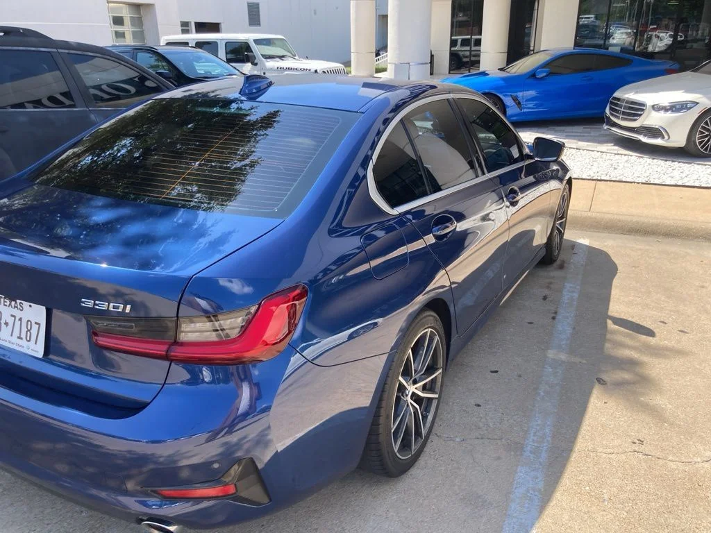 Used 2021 Blue BMW 330i image 4