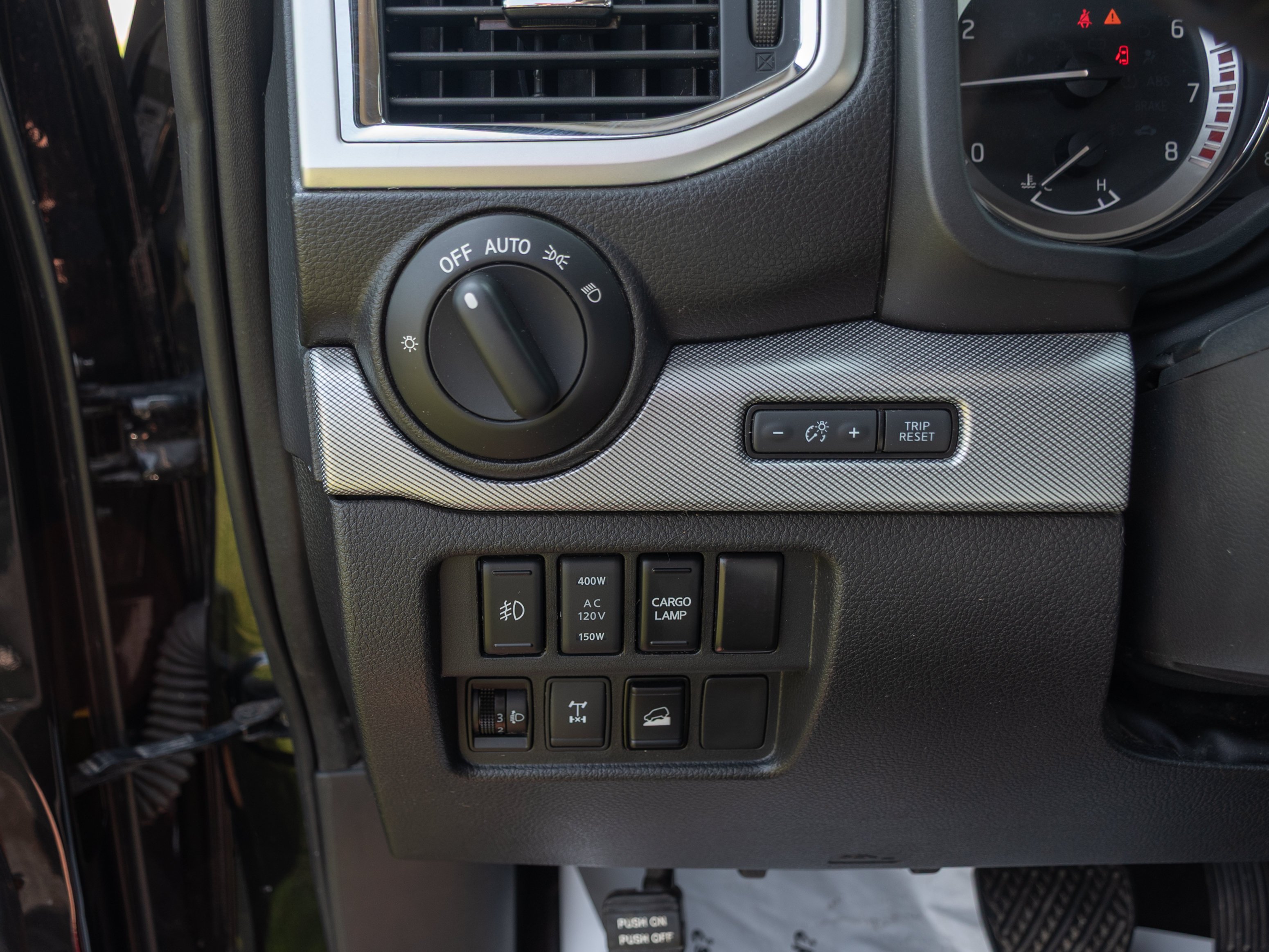 2019 Nissan Titan PRO-4X - Photo 11