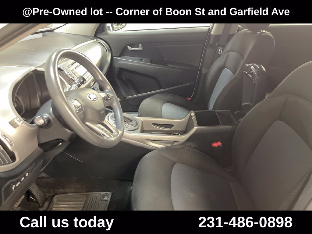 Used 2016 White Kia LX image 13