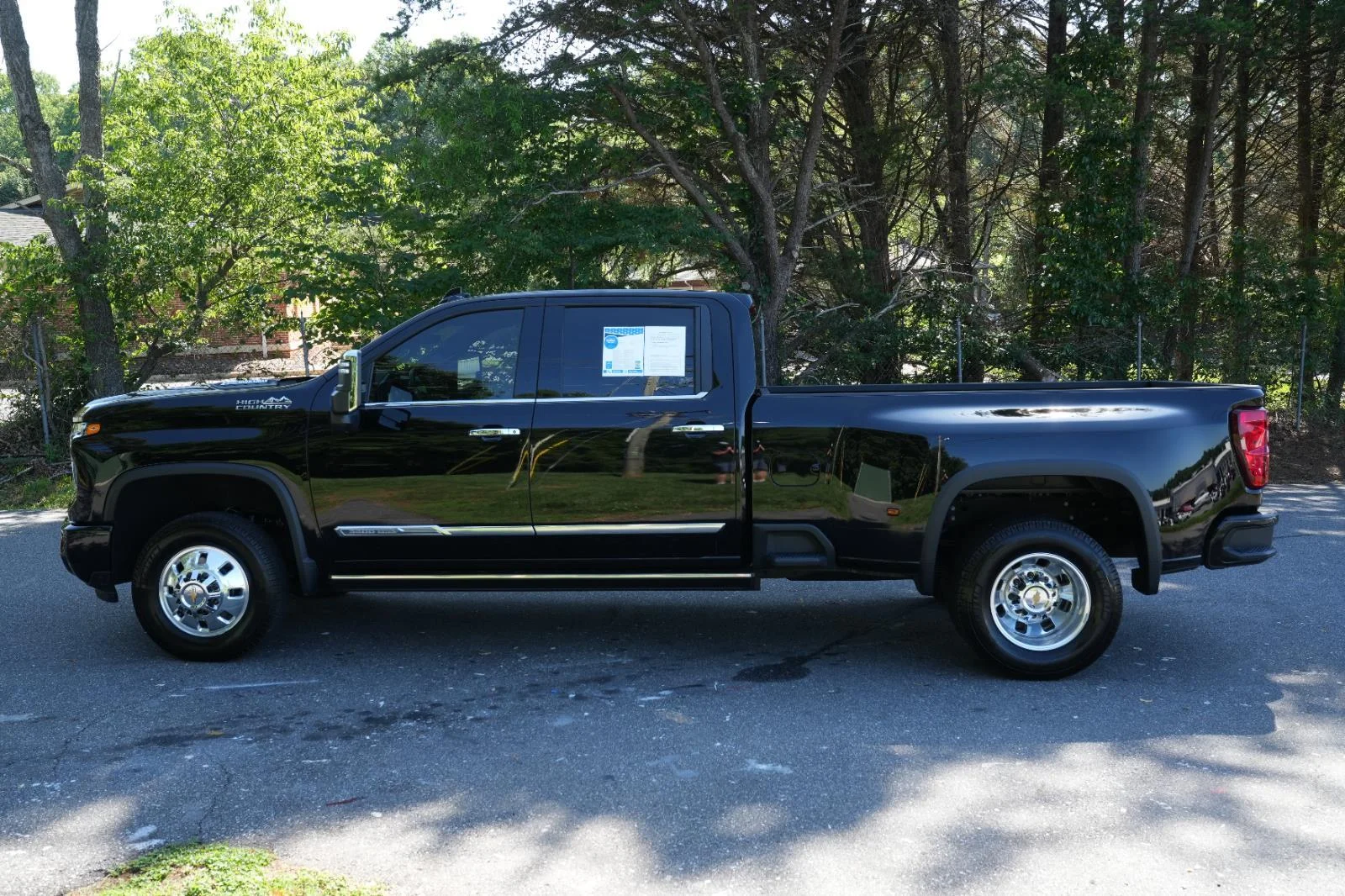 Used 2024 Black Chevrolet High Country DRW image 4