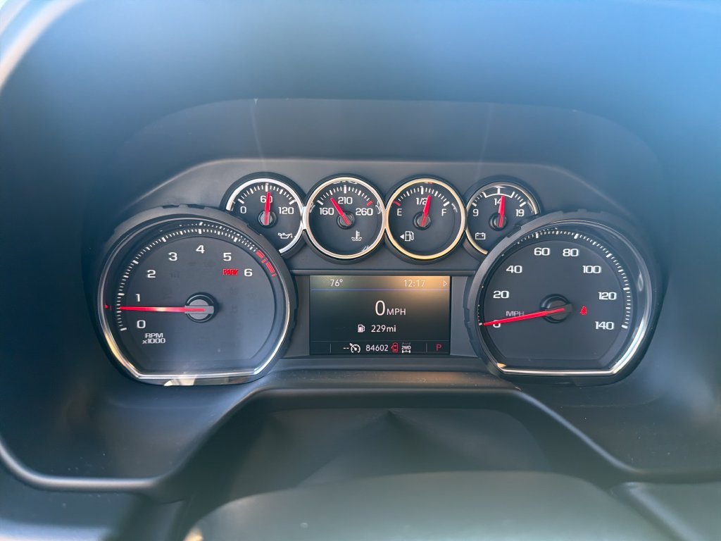 Used 2022 White Chevrolet LS image 19