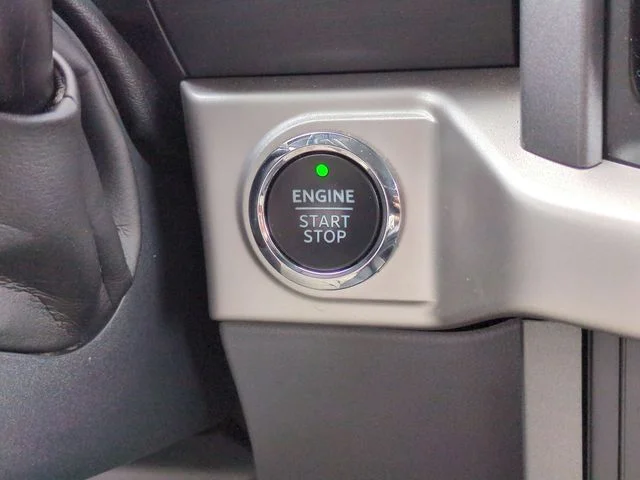 Used 2022 Silver Ford XLT image 26