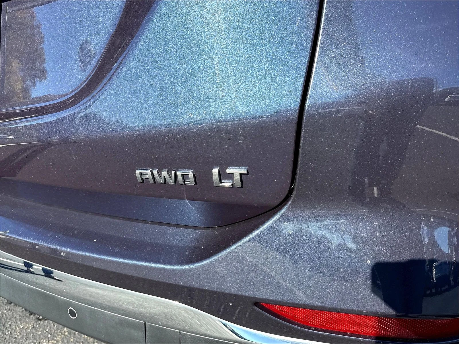 Used 2019 Blue Metallic Chevrolet LT image 27