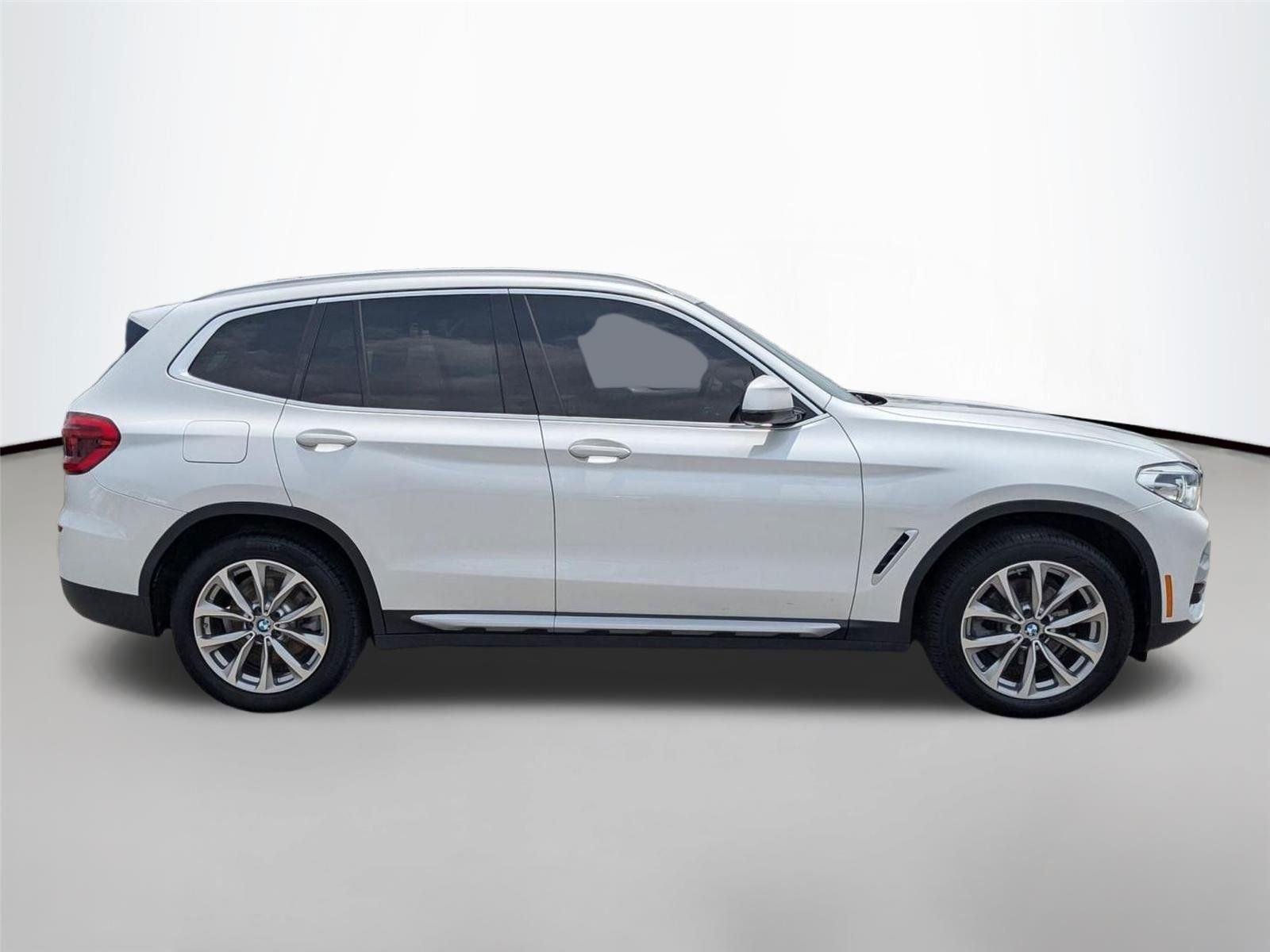 Used 2019 Mineral White Metallic BMW xDrive30i image 4