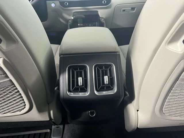 2025 Kia Sorento S - Photo 38