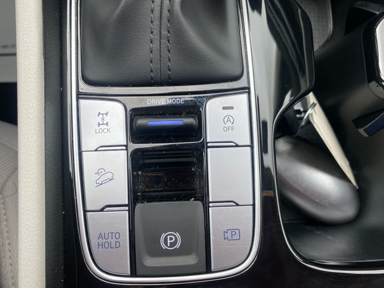 Used 2026 Hampton Gray Hyundai SEL image 29