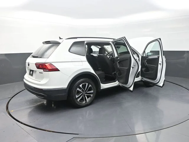 Used 2022  Volkswagen 2.0T S image 37
