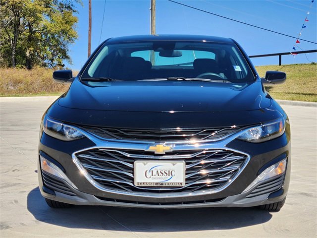 2024 Chevrolet Malibu 1LT photo 2