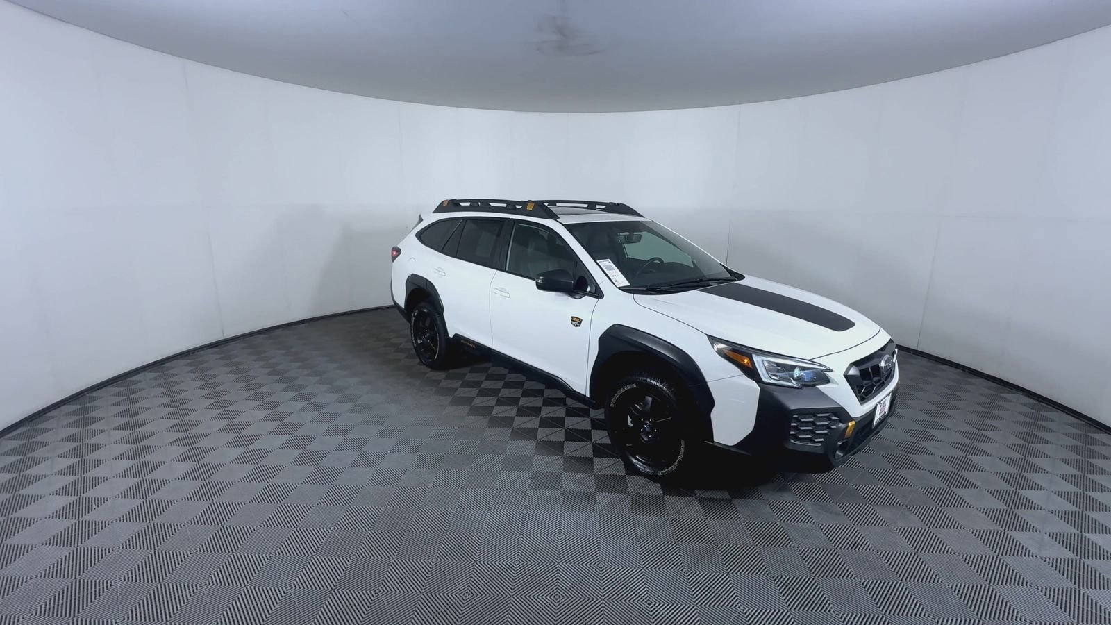 Certified Used 2025 Crystal White Pearl Subaru Wilderness image 2