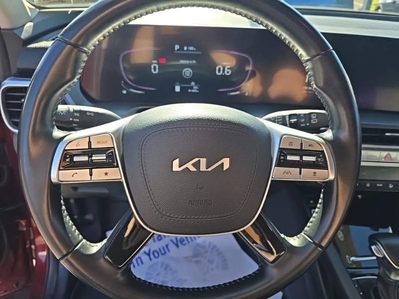 Used 2024 Red Kia S image 11