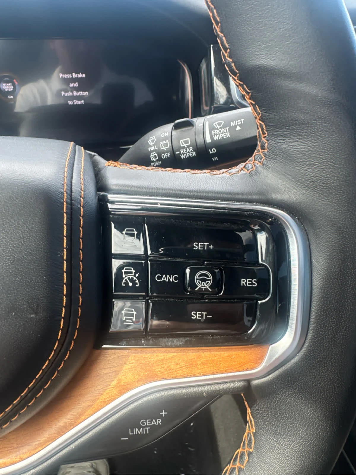 2024 Jeep Grand Wagoneer L Series III - Photo 17