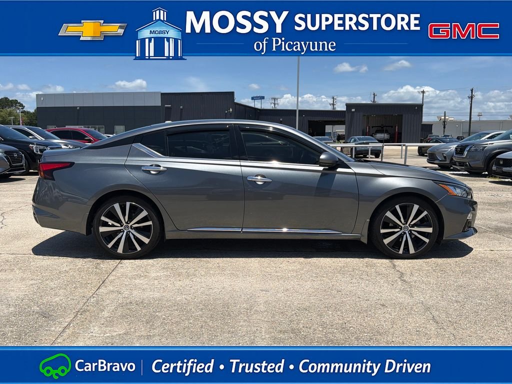 Certified Used 2020 Gray Nissan 2.5 Platinum image 7