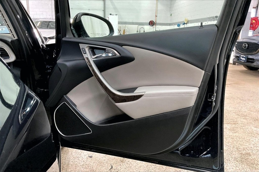 2013 BUICK VERANO - Image 23