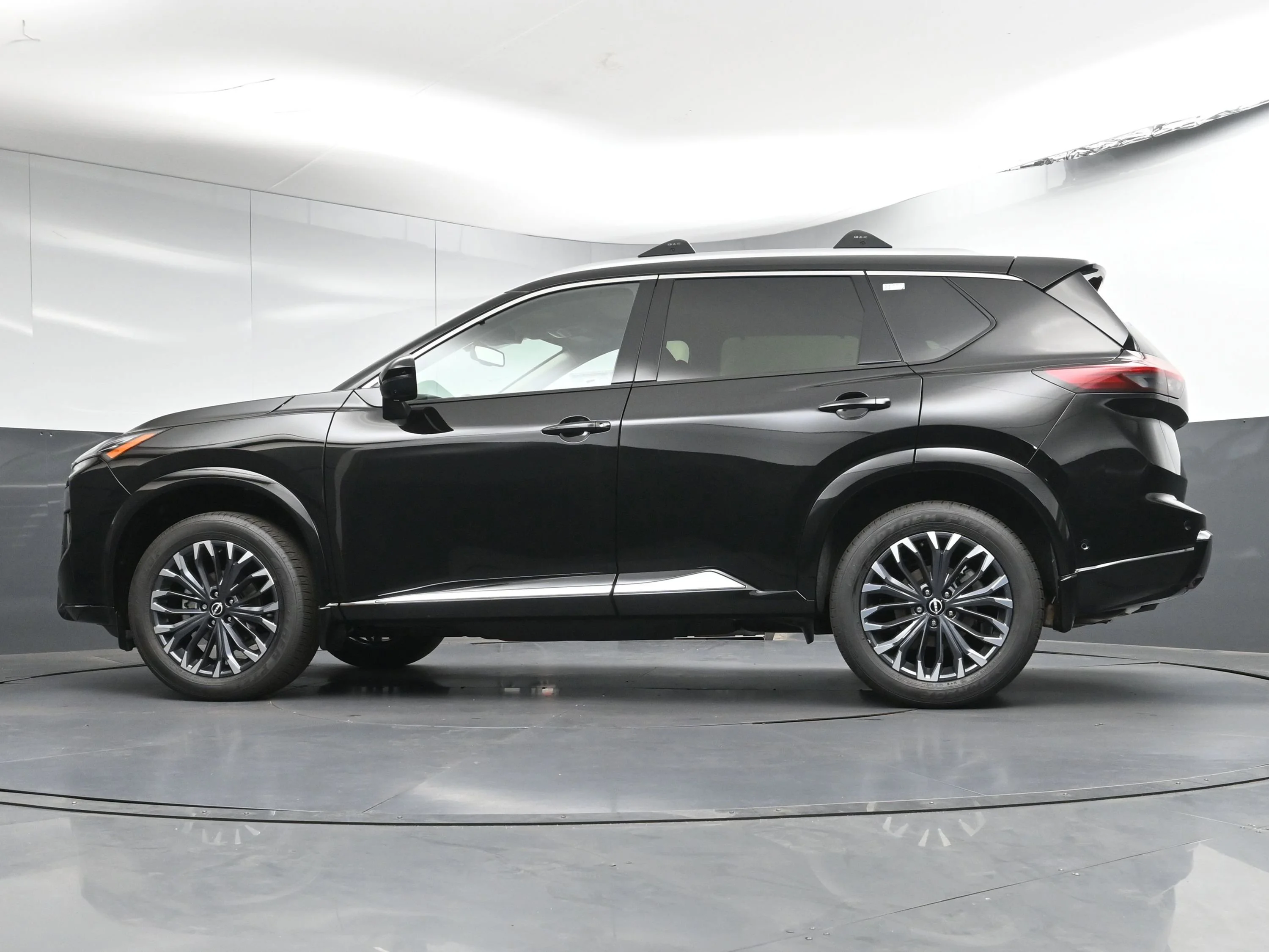 New 2026 Super Black Nissan Platinum image 32