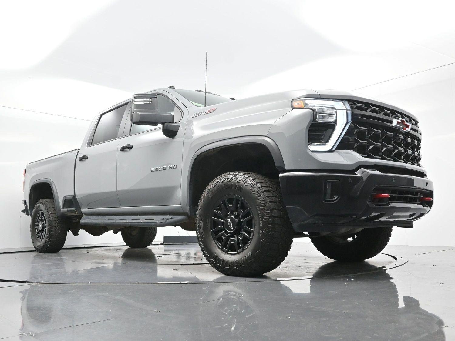 Used 2025 Slate Gray Metallic Chevrolet ZR2 image 47
