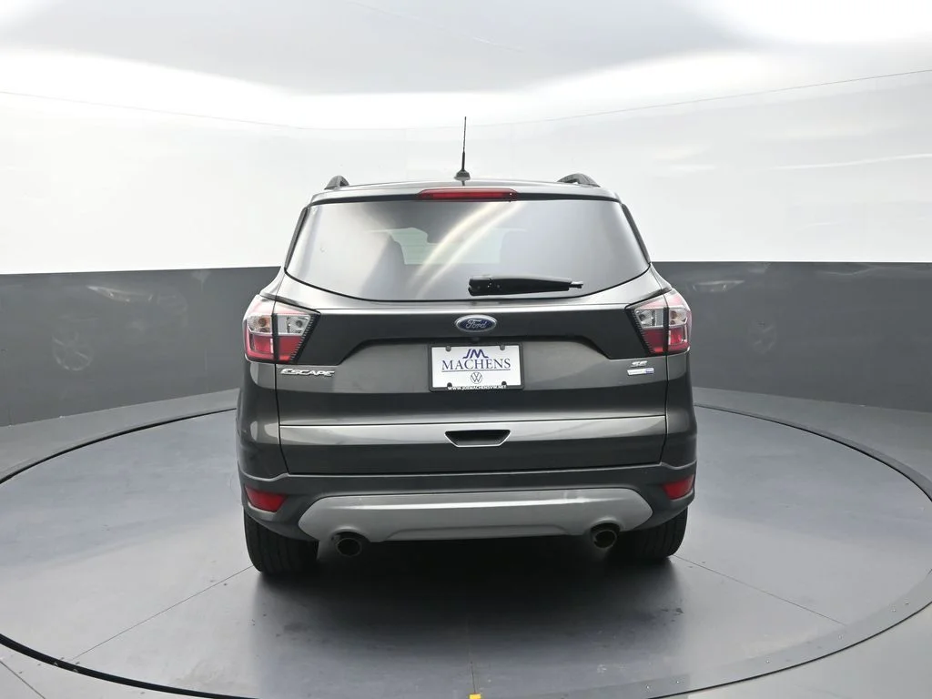 Used 2018 Gray Ford SE image 9