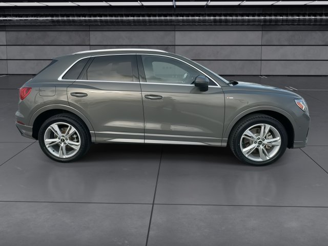 Used 2021  Audi Premium Plus image 9