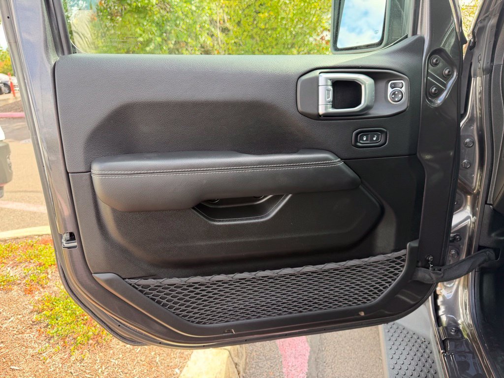 Used 2023 Granite Crystal Metallic Clearcoat Jeep Sahara 4xe image 12